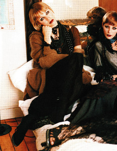vogue 93 5.jpg