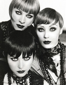 vogue 93 11.jpg
