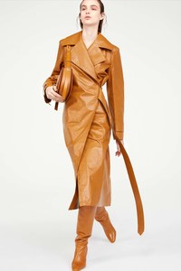 Pre-Fall 2017 Nina Ricci 16.jpg