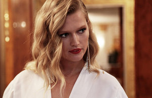 Photos-Toni-Garrn-charismatique-pour-la-nouvelle-campagne-Elisabetta-Franchi_portrait_w674 (2).jpg