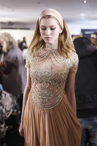 Elie+Saab+Spring+2017+Backstage+1M_sGC7JSzbx.jpg