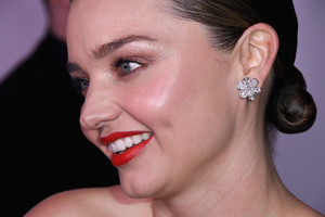 Miranda+Kerr+Harper+Bazaar+Celebrates+150+dbrJWuT9MPAx.jpg