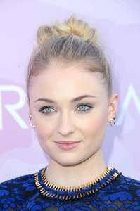    sophiet280117BZNimage103.jpg