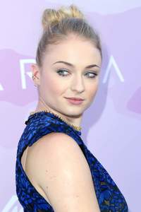    sophiet280117BZNimage110.jpg