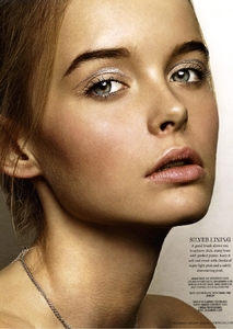 Alexandra Smit l'officiel2.JPG