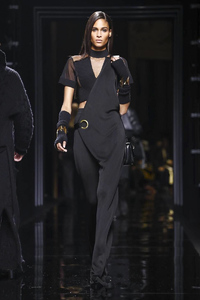 Balmain-Menswear-FW17-Paris-6000-1485020303-bigthumb.jpg