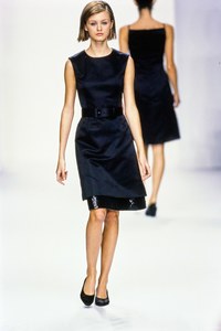 CALVIN-KLEIN-FALL-1995-RTW-67-TRISH-GOFF-CN10040757.jpg