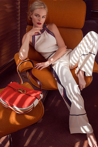 Chair_960.jpg