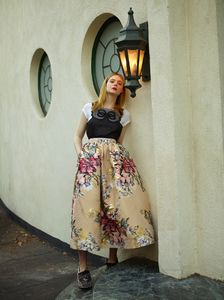 ELLE-UK-February-2017-Elle-Fanning-by-Thomas-Whiteside-4.jpg