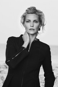 Giorgio_Armani-New_Normal-2016-Campaign-01-Nadja_Auermann-by-Peter_Lindbergh.jpg