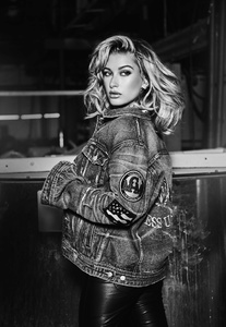 Hailey-Baldwin-Guess-35th-Anniversary-Campaign10.jpg