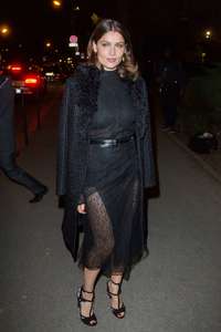 Laetitia-Casta--Sidaction-Gala-Dinner-SS-2017--06.jpg