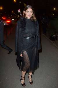 Laetitia-Casta--Sidaction-Gala-Dinner-SS-2017--06.jpg