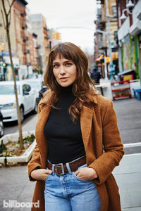 Lola-Kirke-beat-bb1-2sef-2017-billboard-1240.jpg