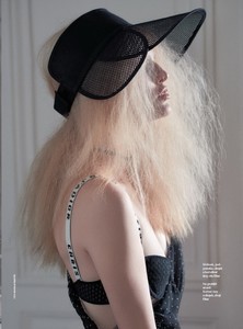 NIKI-TREFILOVA-ELLE-12.jpg
