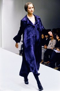 PRADA-SPRING-1994-RTW-59-ROSEMARY-FERGUSON-CN10034084.jpg