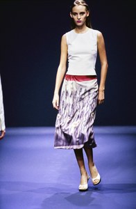 PRADA-SPRING-1998-RTW-14-AMY-WESSON-CN10033116.jpg