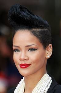 Rihanna-short-hair-Rolling-Out-Joi-Pearson-3.jpg