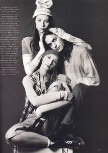 american_bazaar_january_1993__marc_demarchelier4.jpg