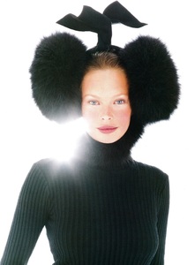 bazaar_us_october_1994_23.jpg