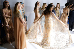 bkstg-elie-saab-couture-spring-2017-collection-paris-fashion-week-pfw-ss17-027.jpg