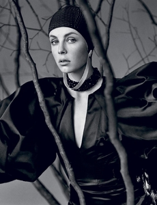 edie-campbell-jean-campbell-stella-tennant-tyler-littlejohns-cieran-lloyd-by-alasdair-mclellan-for-i-d-magazine-summer-2015-34.jpg