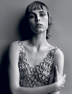 edie-campbell-jean-campbell-stella-tennant-tyler-littlejohns-cieran-lloyd-by-alasdair-mclellan-for-i-d-magazine-summer-2015-8.jpg