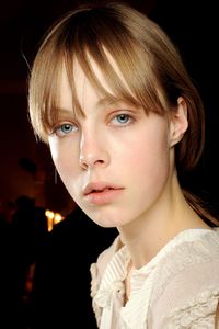 edie_burberry_aw11_vogue_1280.jpeg