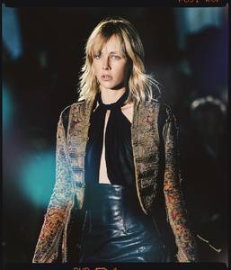 edie_saint_laurent_ss17_harrison_t_2.jpg