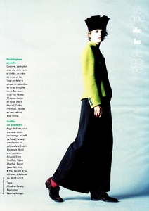 elle_fr_10_oct_1994_16.jpg