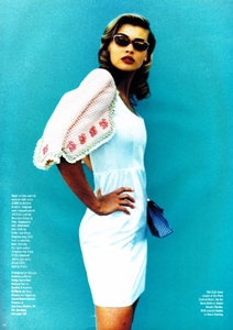 elle_uk_august_1992_10.jpg