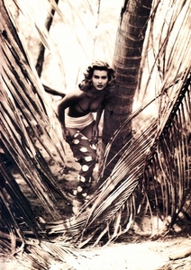 elle_uk_august_1992_7.jpg