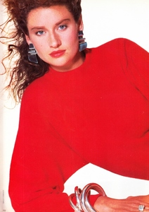 elle_uk_dec_1986_4.jpg