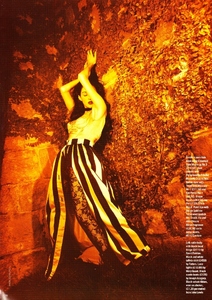 elle_uk_jan_1992_4.jpg
