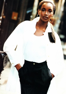 elle_uk_july_1992_28.jpg