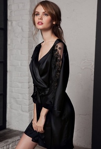 katalog_byuste_2312f3501_chernyy_khalat_khalat.jpg