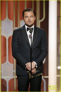 leonardo-dicaprio-golden-globes-2017.jpg