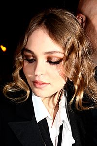 lily-rose-depp-chaumet-le-cinema-the-revelations-gala-in-paris-1-16-2017-4.jpg