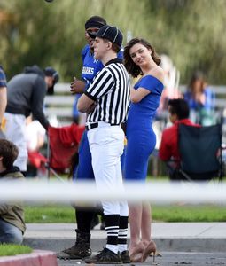 miranda-kerr-on-he-set-of-a-tv-show-in-los-angeles-01-13-2017_3.jpg