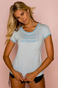roser_70_s_style_we_met_on_the_internet_tee_1276-100069-0003_2_.jpg