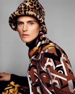 stella-tennant-by-alasdair-mclellan-for-032c-magazine-fall-winter-2014-2015-24.jpg