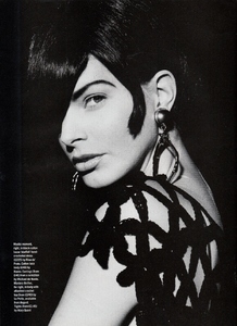 uk_elle_aug_1990_10.jpg