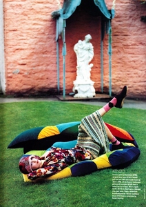 uk_elle_oct_1993_7.jpg