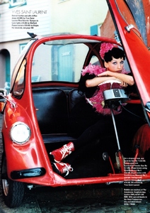 uk_elle_oct_1993_9.jpg