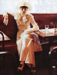 vogue-italia-feb-1993-059.jpg