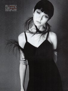 vogue-italia-feb-1993-064.jpg