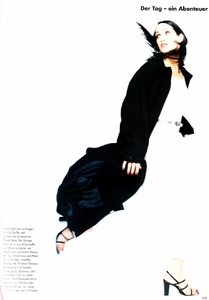 vogue_deutsch_mar_1995_38.jpg