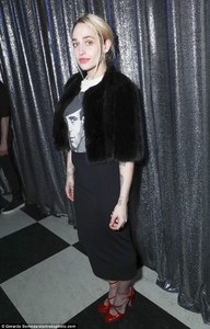 3D2E814000000578-4221800-Girls_star_Jemima_Kirke_also_attended_the_show_in_a_mostly_black-a-52_1487044447787.thumb.jpg.5e1b078ea175dda30cb662e87547edd4.jpg