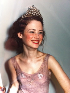 500full-lucy-gordon.thumb.jpg.36c6d9bf5df76441ce5dcf43afce8578.jpg