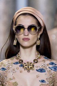 CAM - ELIE SAAB 3.jpg